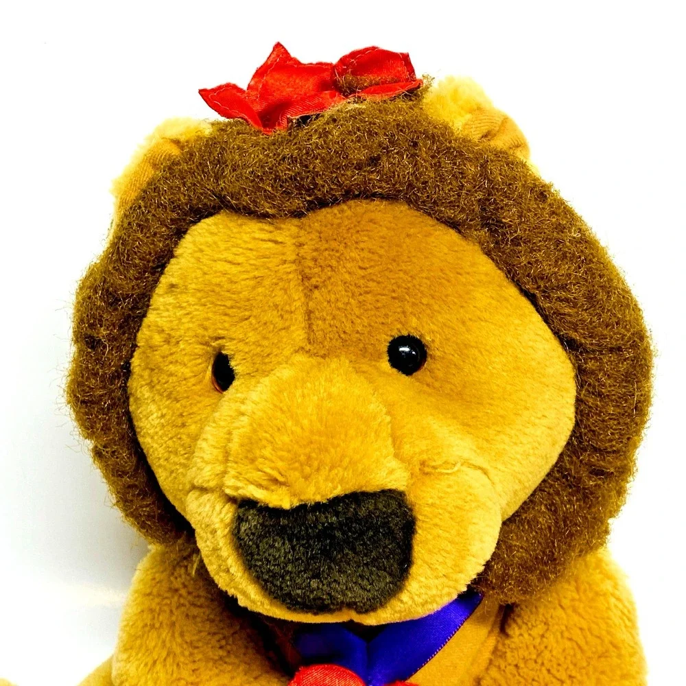 Hallmark Lion Plush Heart & Bow 10